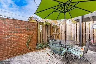 2731 S Walter Reed Dr, Arlington, VA 22206 - Photo 30