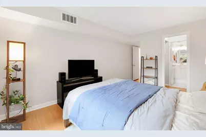 5041 7th Road S #102, Arlington, VA 22204 - Photo 32