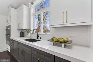 2767 N Quincy St, Arlington, VA 22207 - Photo 2