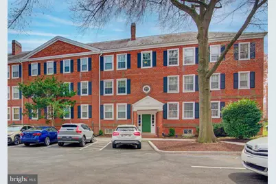3050 S Buchanan Street #A2, Arlington, VA 22206 - Photo 1