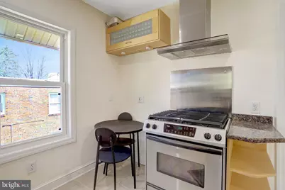 2206 S Grant Street S, Arlington, VA 22202 - Photo 40