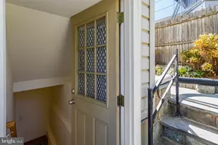 2206 S Grant Street S, Arlington, VA 22202 - Photo 58