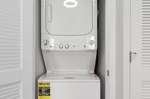 989 S Buchanan St, Arlington, VA 22204 - Photo 8