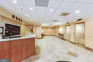 1211 S Eads St, Arlington, VA 22202 - Photo 32