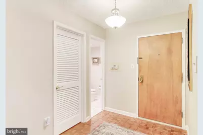 1101 S Arlington Ridge Road #305, Arlington, VA 22202 - Photo 2