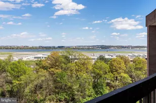 1805 Crystal Dr, Arlington, VA 22202 - Photo 4