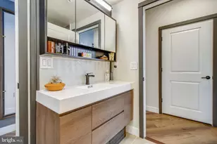 1021 N Garfield Street N, Arlington, VA 22201 - Photo 28