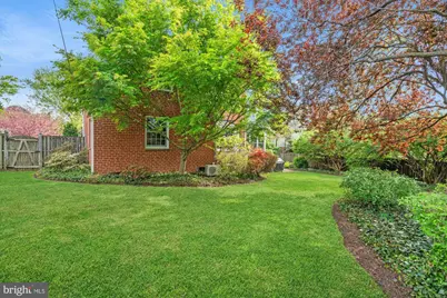 4857 Yorktown Boulevard, Arlington, VA 22207 - Photo 40