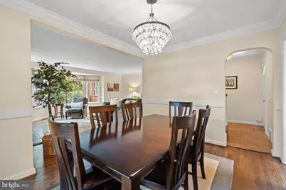 4857 Yorktown Boulevard, Arlington, VA 22207 - Photo 8