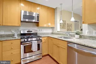 3650 S Glebe Rd, Arlington, VA 22202 - Photo 16