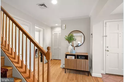 2501 N Nelson Street N, Arlington, VA 22207 - Photo 6