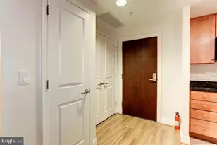 1020 Highland St, Arlington, VA 22206 - Photo 4