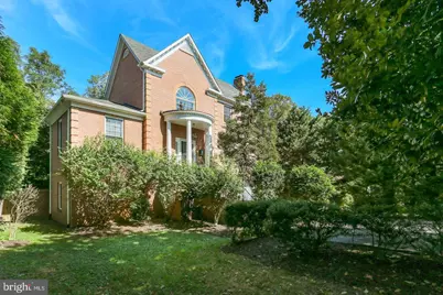 2835 Lorcom Lane, Arlington, VA 22207 - Photo 2