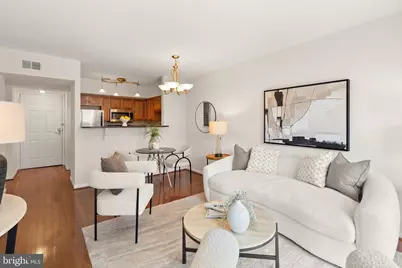 1001 N Randolph Street #820, Arlington, VA 22201 - Photo 2