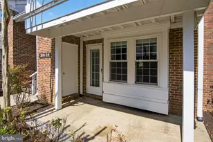 2616 S Arlington Mill Dr, Arlington, VA 22206 - Photo 2