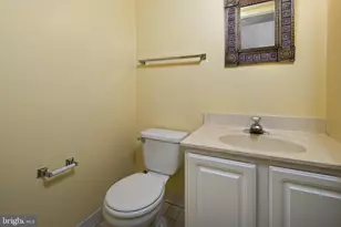 1122 N Vernon St, Arlington, VA 22201 - Photo 24