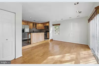 62 N Bedford Street #62B, Arlington, VA 22201 - Photo 2