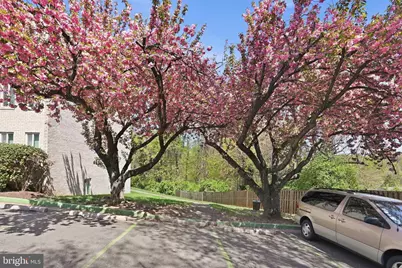 5017 7th Road S #102, Arlington, VA 22204 - Photo 32