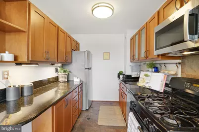 1300 S Arlington Ridge Road #718, Arlington, VA 22202 - Photo 14
