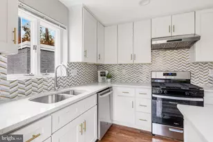 2400 S Arlington Ridge Rd, Arlington, VA 22202 - Photo 8