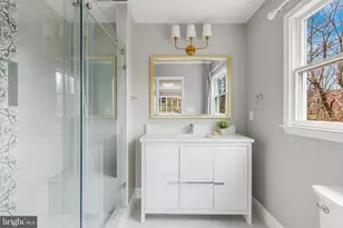 2400 S Arlington Ridge Rd, Arlington, VA 22202 - Photo 20