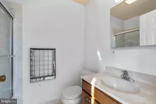 6130 11th Rd N, Arlington, VA 22205 - Photo 8