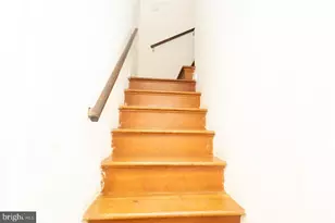 1037 16th St S, Arlington, VA 22202 - Photo 10