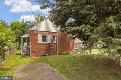 1607 13th Street S, Arlington, VA 22204 - Photo 2