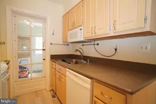 2161 N Brandywine St, Arlington, VA 22207 - Photo 8