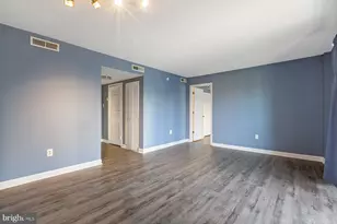 1300 Army Navy Dr, Arlington, VA 22202 - Photo 6