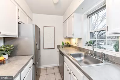 3279 S Stafford Street #B2, Arlington, VA 22206 - Photo 10