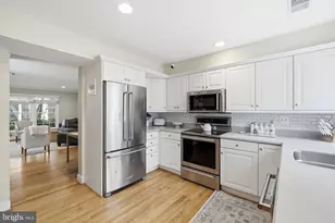 2556 S Arlington Mill Dr, Arlington, VA 22206 - Photo 10