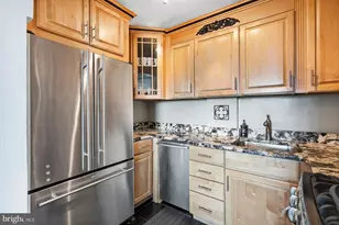 1011 Arlington Blvd, Arlington, VA 22209 - Photo 12