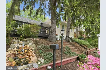 700 26th Place S, Arlington, VA 22202 - Photo 2