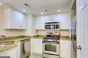 1045 N Utah St, Arlington, VA 22201 - Photo 4
