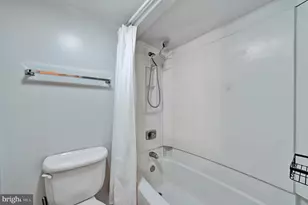 1600 N Oak Street N, Arlington, VA 22209 - Photo 18
