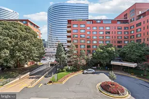 1111 Arlington Blvd, Arlington, VA 22209 - Photo 32