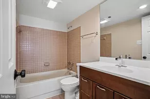 1301 N Courthouse Rd, Arlington, VA 22201 - Photo 26