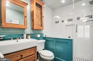 2536 S Walter Reed Dr, Arlington, VA 22206 - Photo 14