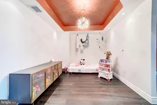 1881 N Nash St, Arlington, VA 22209 - Photo 14