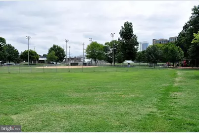 2812 S Wakefield Street #D, Arlington, VA 22206 - Photo 26