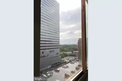 1121 Arlington Boulevard #811, Arlington, VA 22209 - Photo 2