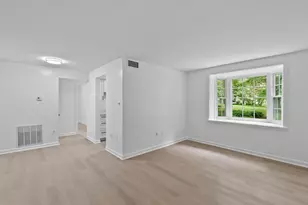 708 S Arlington Mill Dr S, Arlington, VA 22204 - Photo 4