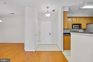 801 S Greenbrier St, Arlington, VA 22204 - Photo 2