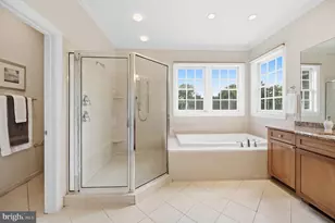 1908 S Arlington Ridge Rd, Arlington, VA 22202 - Photo 58