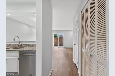 3854 9th Road S #3854, Arlington, VA 22204 - Photo 4