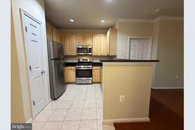 2321 25th Street S #2-104, Arlington, VA 22206 - Photo 4