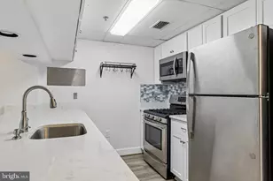 1276 N Wayne St, Arlington, VA 22201 - Photo 14
