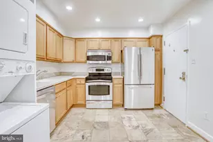 1101 S Arlington Ridge Rd, Arlington, VA 22202 - Photo 10