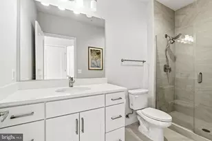 2000 Clarendon Blvd, Arlington, VA 22201 - Photo 28